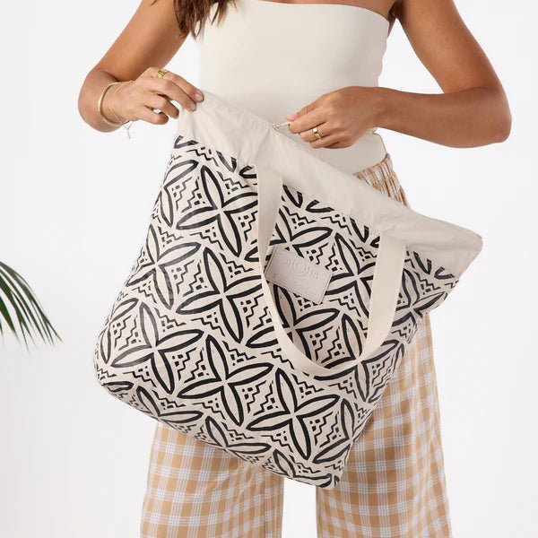 Aloha Collection "Pasifika" Day Tripper - Black/Sandstone Aloha Collection