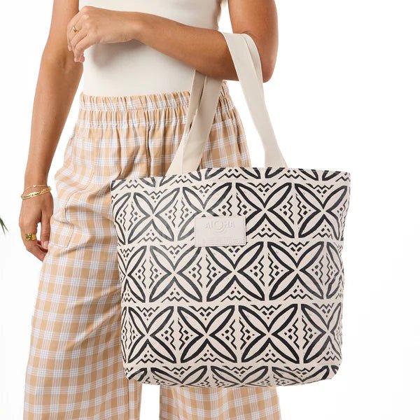 Aloha Collection "Pasifika" Day Tripper - Black/Sandstone Aloha Collection