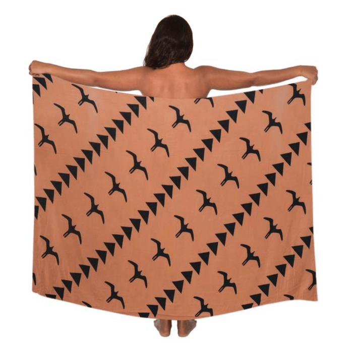 Flying Iwa Pareo Casual Movements Inc.