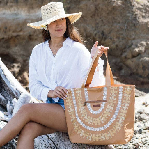 Puakenikeni Lei - The Weekender Adventure Hawaii